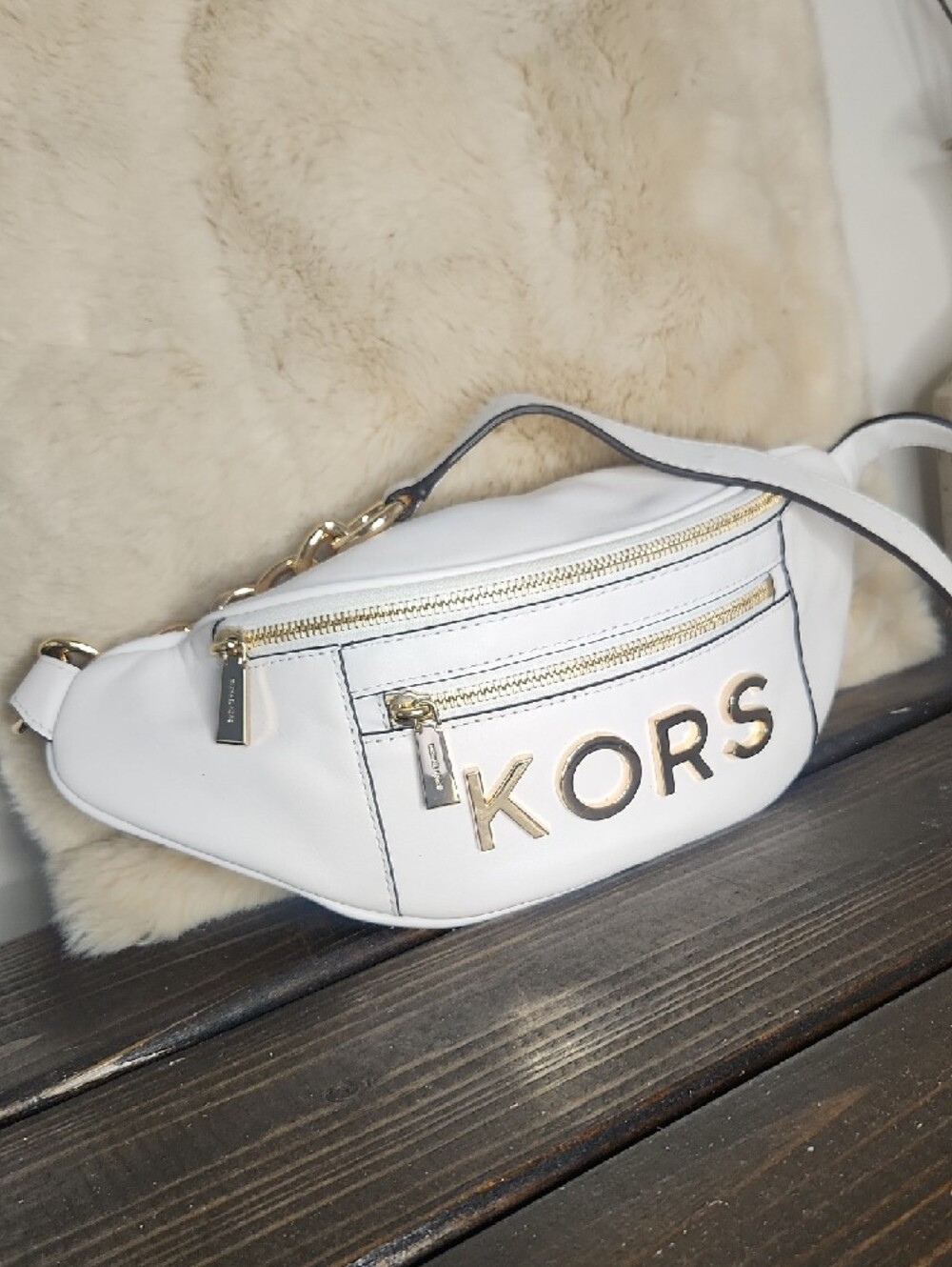 Michael Kors White Leather KORS Crossbody Belt Bag with Gold Hardware - Picture 2 of 15